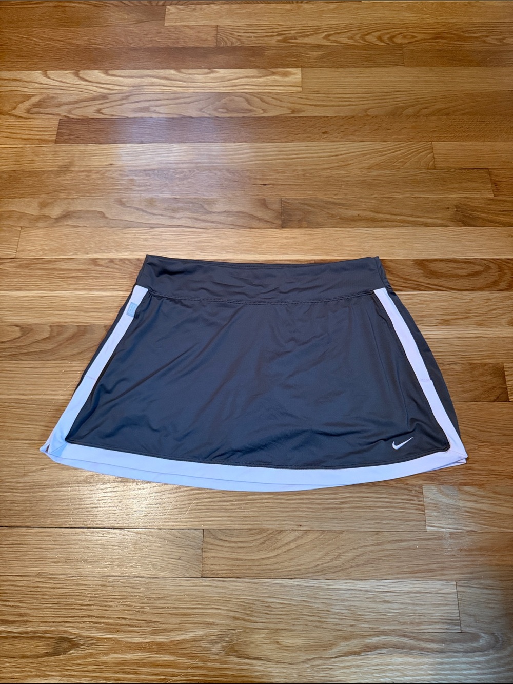 Nike Women’s gray/brown Skort with light pink Trim
